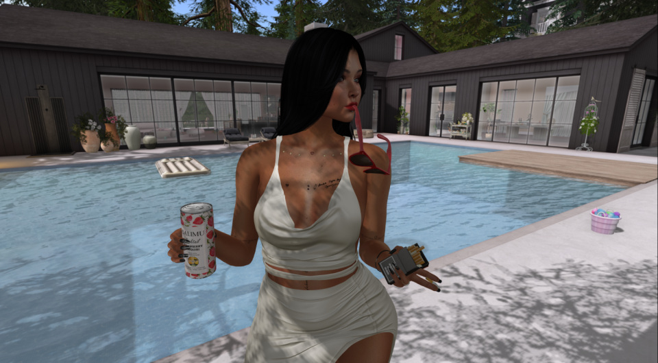 Crowned in Style: Unraveling the Head-Top Sunglasses Trend In Second Life